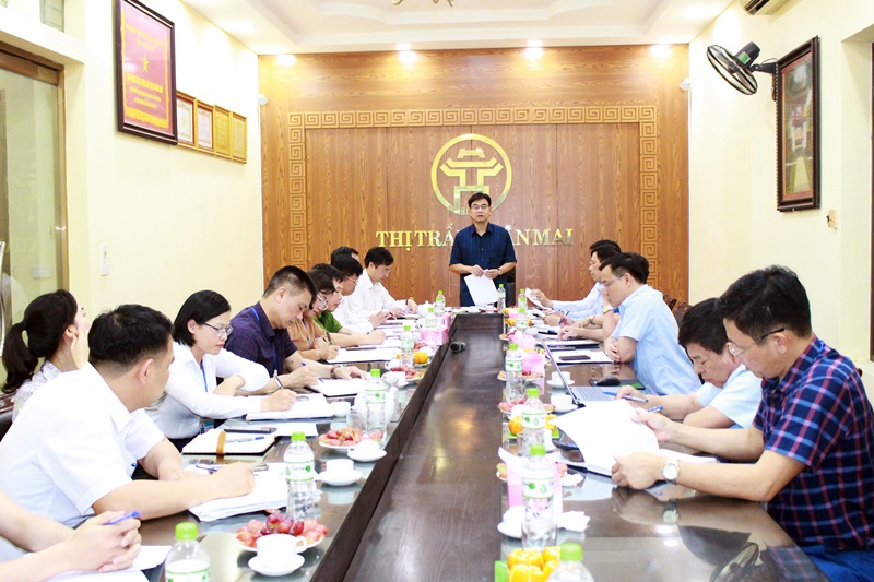 Đồng chí Bí thư Huyện ủy làm việc với thị trấn Xuân Mai kiểm tra công tác giải phóng mặt bằng phục vụ Dự án Cải tạo, nâng cấp Quốc lộ 6 và dự án tái định cư Đồng Chằm